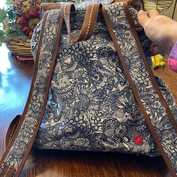 Sakroots euc backpack with matching pouch and owl tassel keychain main image 9